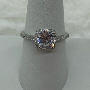 925 Sterling Silver Cubic Zirconia Engagement Cocktail Bling Ring NWOT